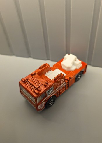 Turuncu Renkli Oyuncak İtfaiye Arabası - Görsel 7