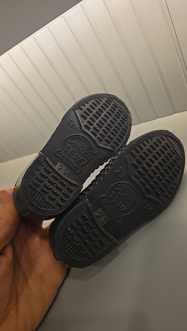 Dekoratif Siyah Gotik lastik pabuç rastık - Görsel 4