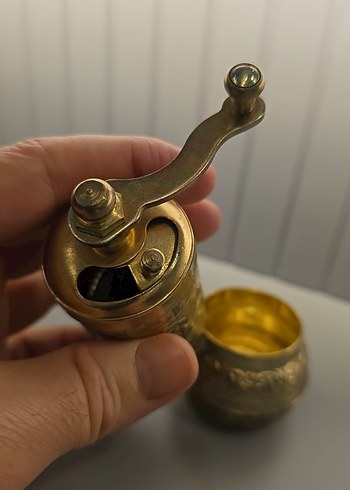 Altın Renkli El Değirmeni Kahve Makinesi - Görsel 5