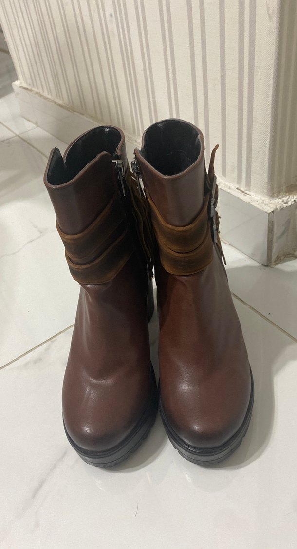 Kahverengi Tokalı Deri Biker Kadın Bot - Görsel 2