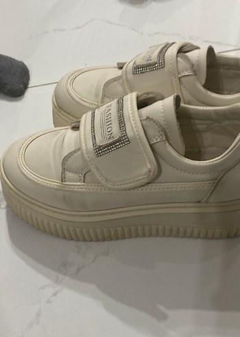 Tokalı Beyaz Kadın Platform Spor Ayakkabı - Görsel 2