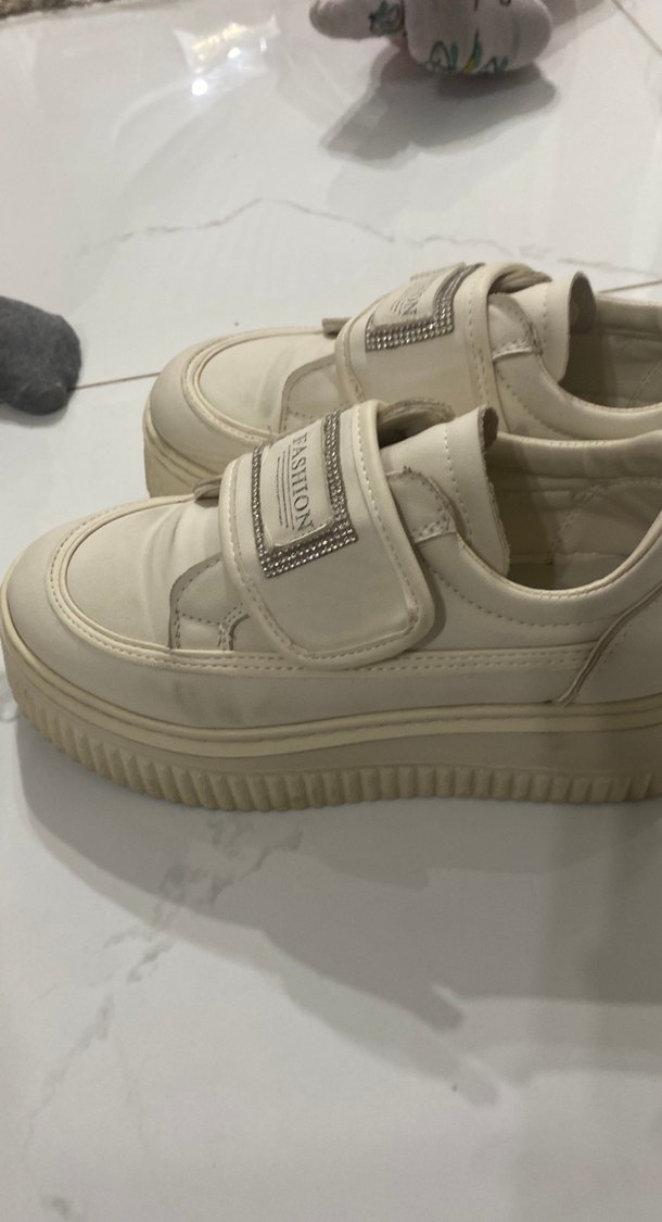 Tokalı Beyaz Kadın Platform Spor Ayakkabı - Görsel 2