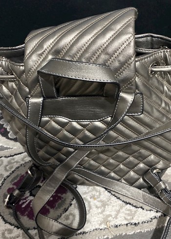 Kadın Gri Deri Desenli Sırt Çantası - Görsel 3