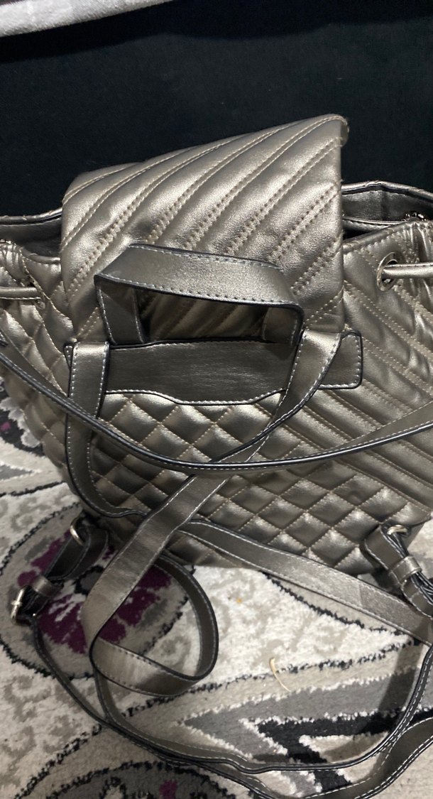 Kadın Gri Deri Desenli Sırt Çantası - Görsel 3