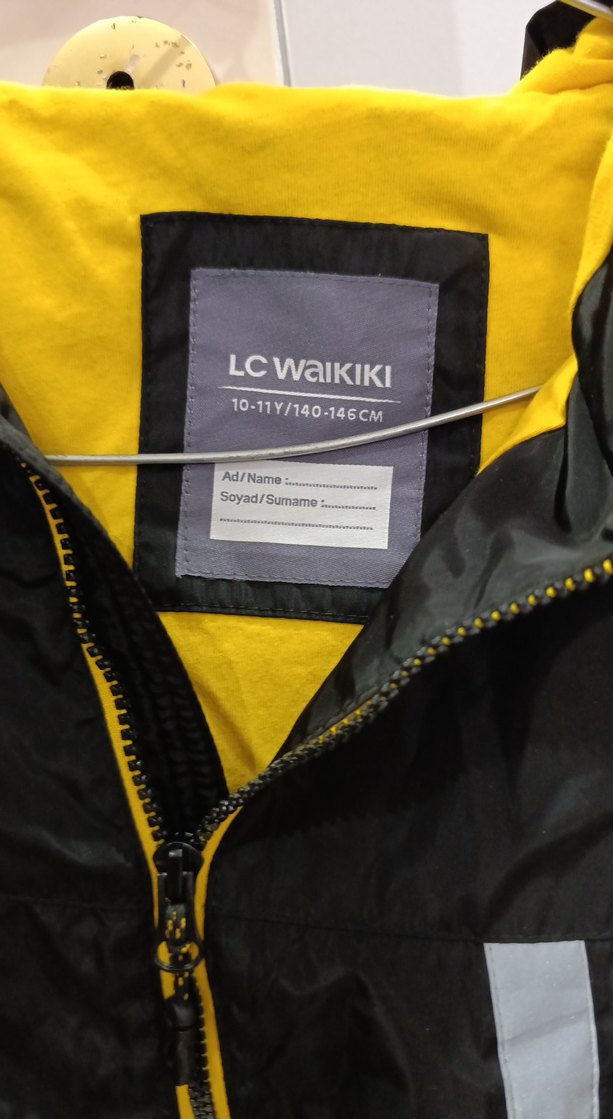 Erkek Çocuk Siyah Sarı Fermuarlı Yağmurluk - Görsel 2