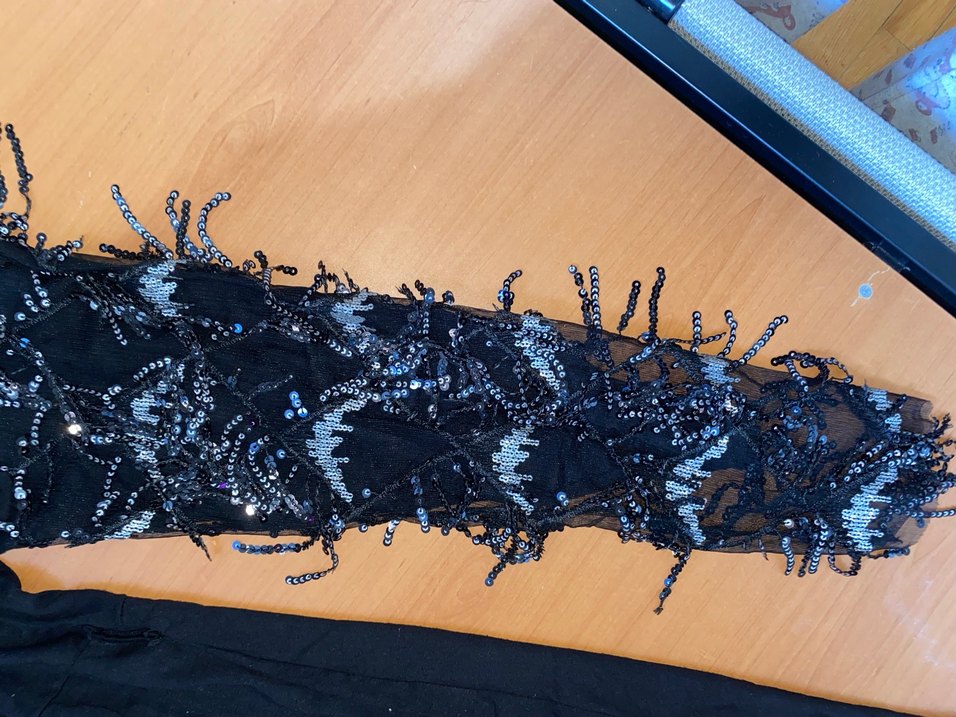 Siyah Uzun Kollu Gotik Elbise - Görsel 4