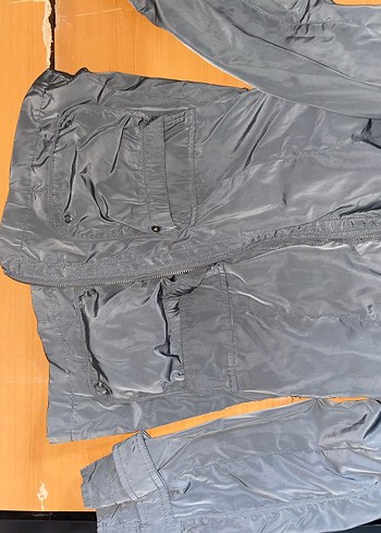 Gri Kapüşonlu Kemerli Kadın Yağmurluk - Görsel 3