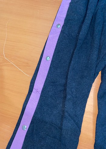 Düğmeli Mor Yan Şeritli Kadın Eşofman Altı - Görsel 2