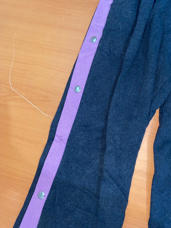 Düğmeli Mor Yan Şeritli Kadın Eşofman Altı - Görsel 2