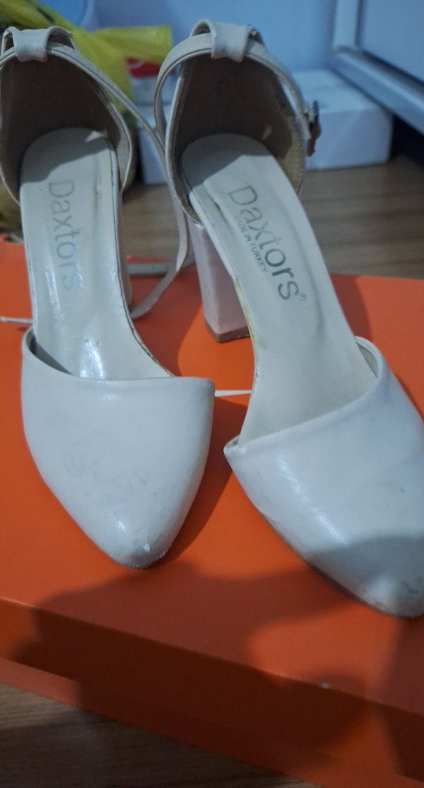 Beyaz Stiletto Topuklu Kadın Ayakkabı - Görsel 2