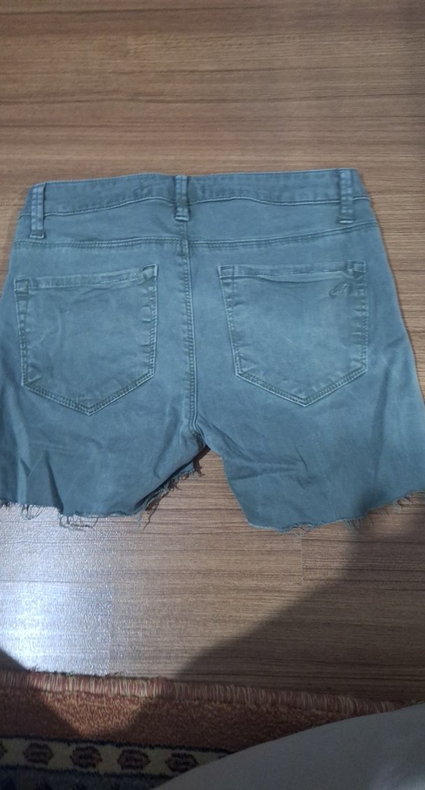 Düğmeli Su Yeşili Mini Kot Şort - Görsel 5