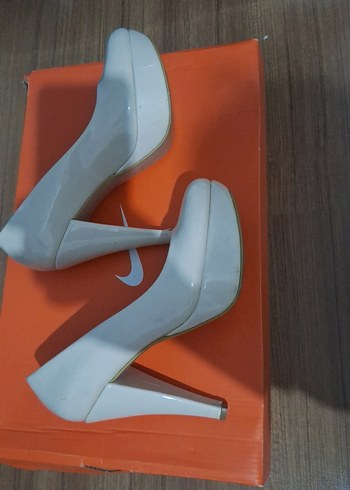 35 Beden Beyaz Platform Topuklu Kadın Stiletto