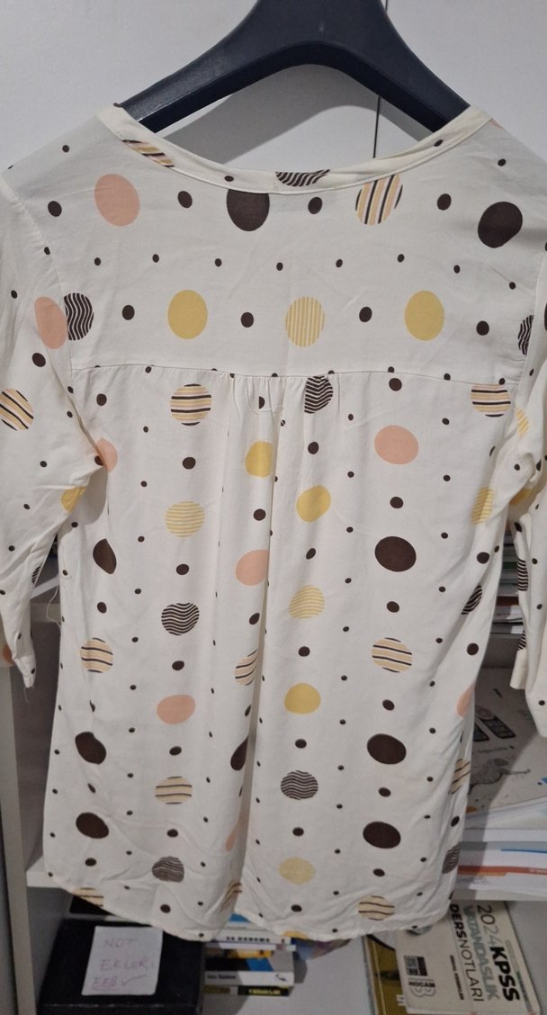 Düğmeli Puantiyeli Bluz - Görsel 3