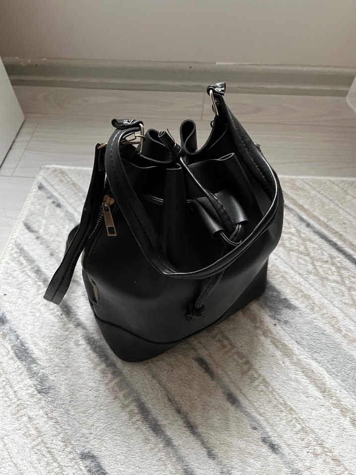 Siyah Deri Kadın Çanta Tokalı Goth - Görsel 2