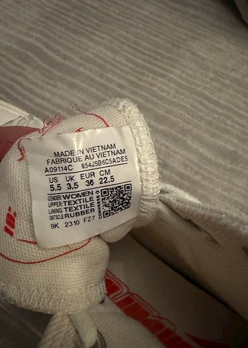 Converse Nakışlı Beyaz Kadın Spor Ayakkabı