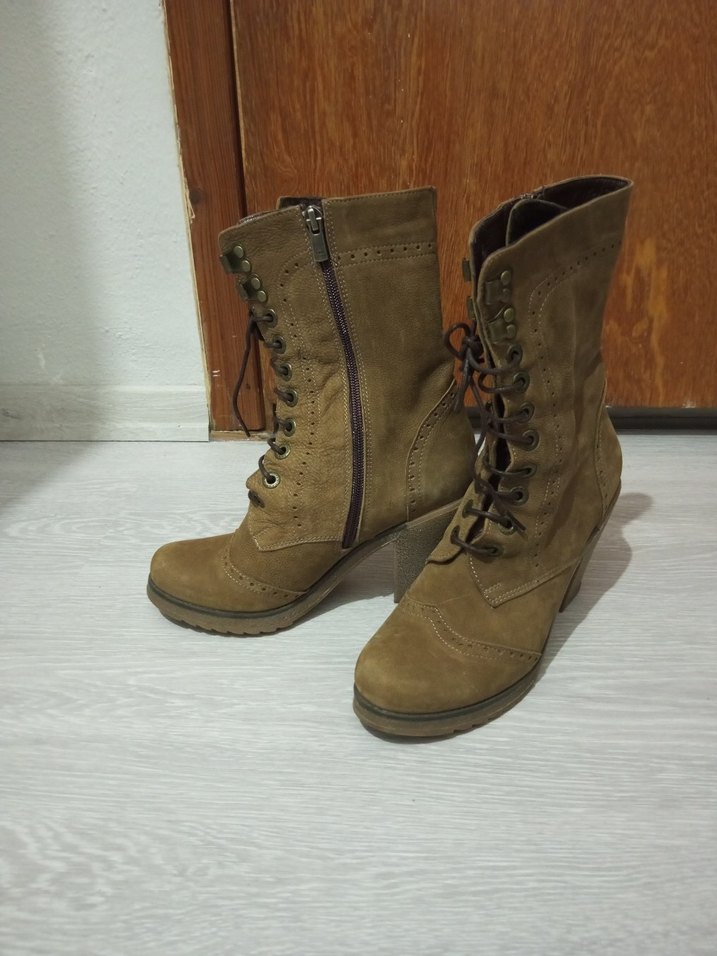 Kahverengi Süet Kadın Dolgu Topuklu Botlar - Görsel 3