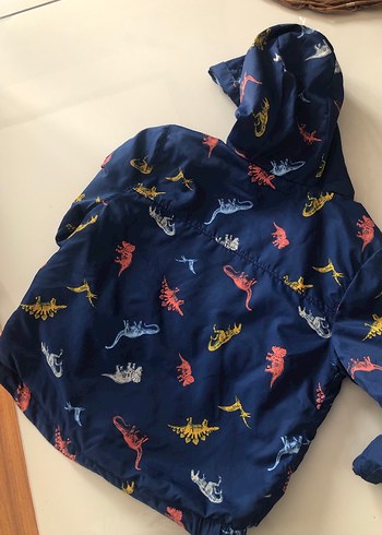 Erkek Çocuk Baskılı Kapüşonlu Yağmurluk - Görsel 3