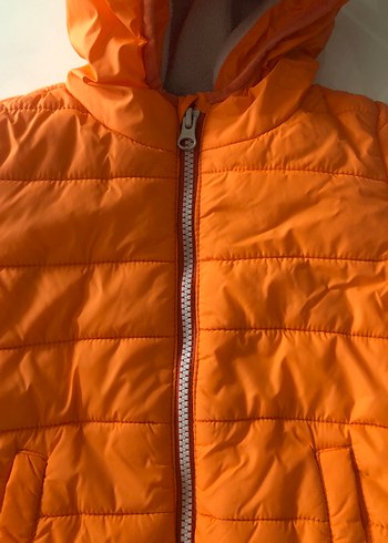 Erkek Çocuk Turuncu Kapüşonlu Mont - Görsel 2