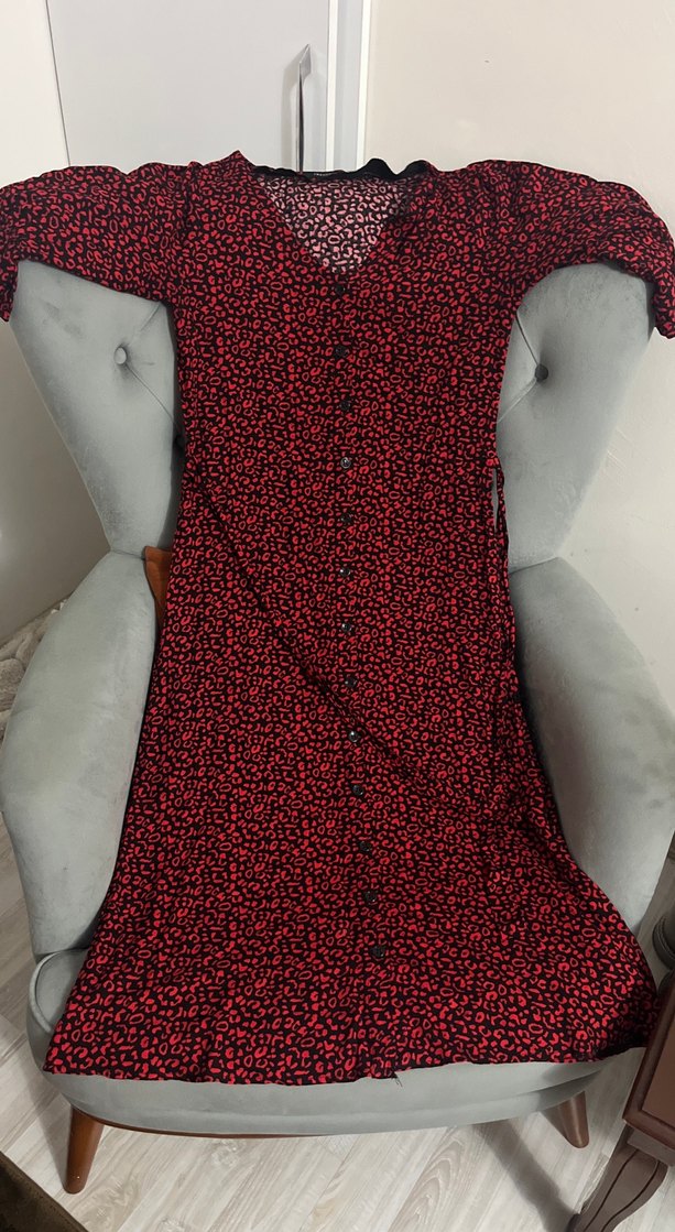 Kırmızı Desenli V Yakalı elbise - Görsel 2