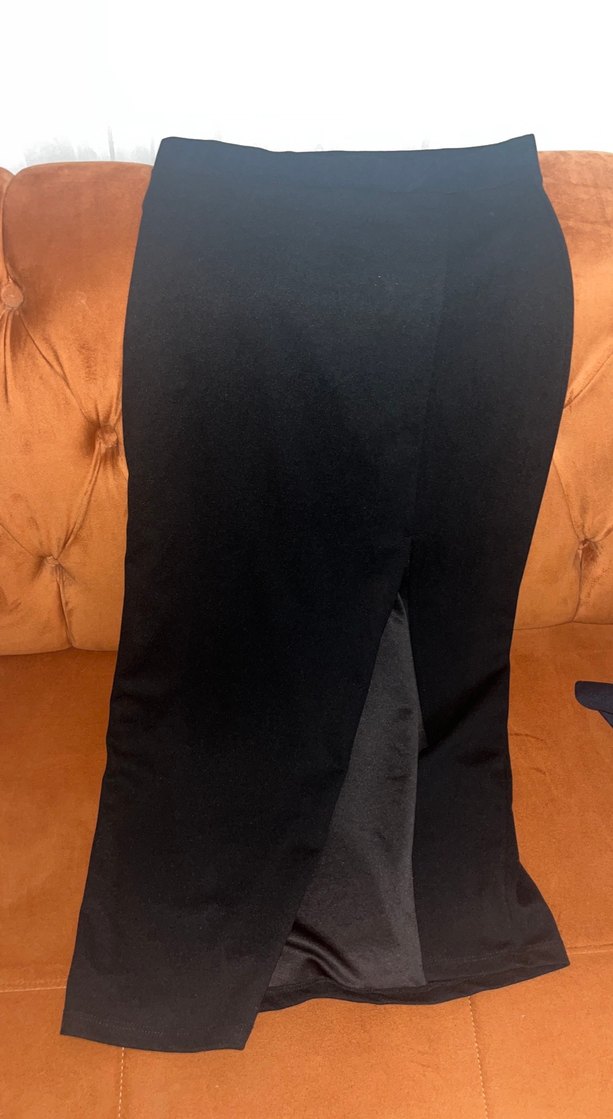 Siyah yırtmaçlı midi Kadın Etek - Görsel 2