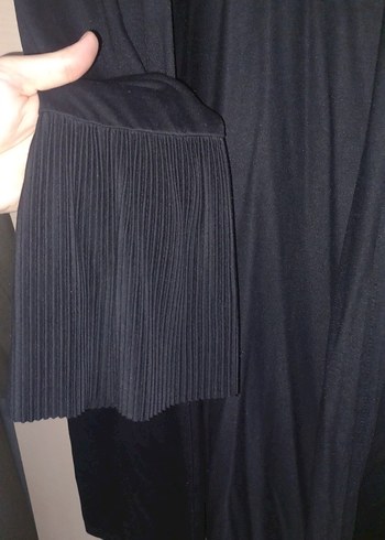 Piliseli Siyah Penye Hırka - Görsel 3