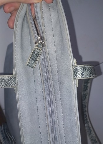 DAVİDJONES MARKABuz mavisi Yılan Desenli  Püsküllü Kadın Çanta - Görsel 2