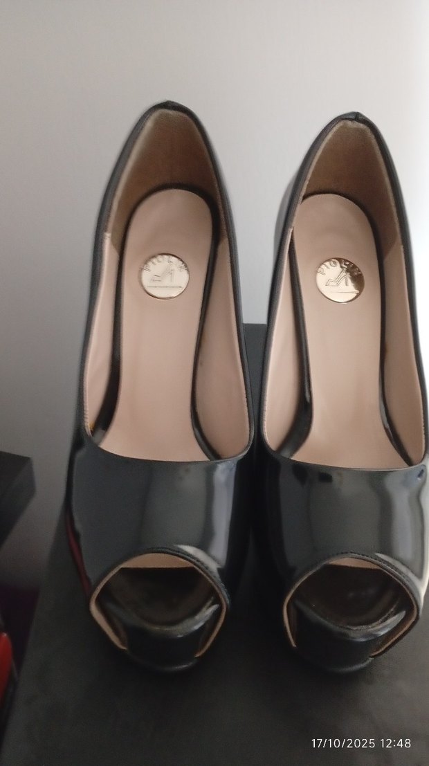 Parlak Siyah Platform Topuklu - Görsel 2