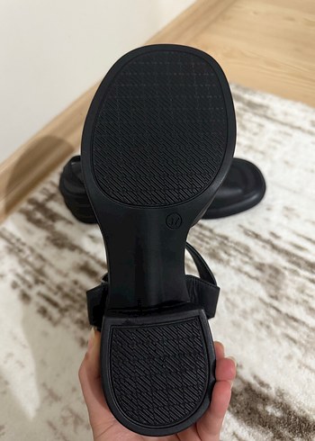 Diğer Siyah Renk Deri Kadın Sandalet