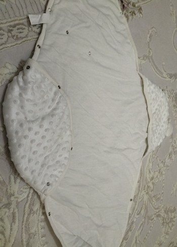 Kapüşonlu Beyaz Nakışlı Bebek Kundak - Görsel 2