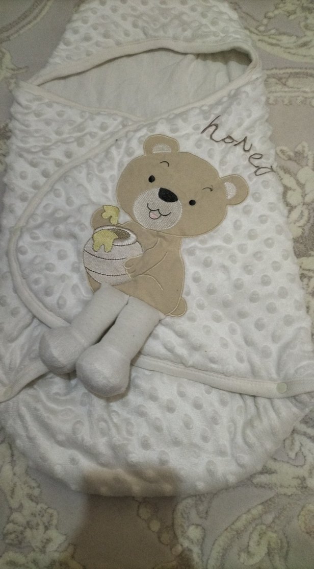 Kapüşonlu Beyaz Nakışlı Bebek Kundak - Görsel 3