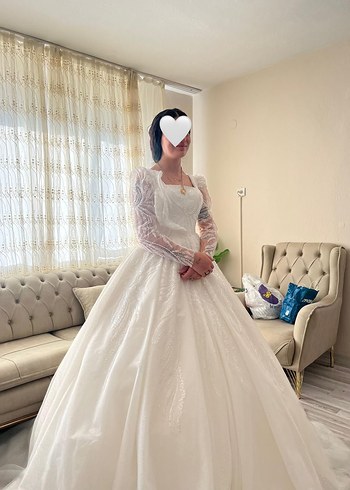 Uzun Kollu, dantel ve işlemeli prenses model - Görsel 4