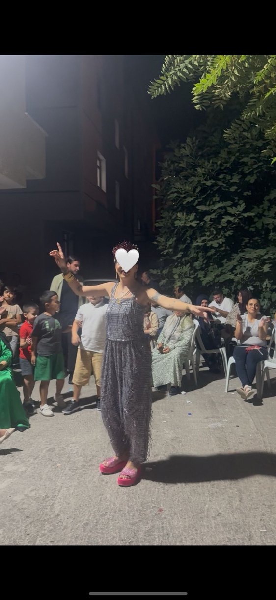 Payetli orjinal kumaş şalvar takımı - Görsel 2