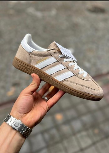 Bej Adidas Kadın Spor Ayakkabı