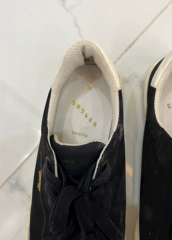 Bershka Siyah Bağcıklı Kadın Spor Ayakkabı