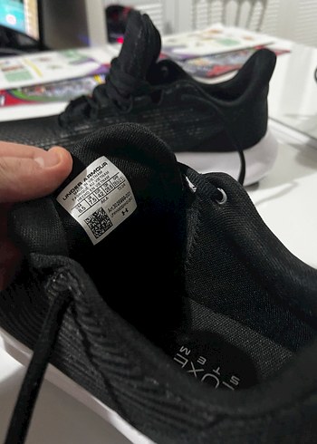 Siyah Under Armour Spor Ayakkabı sıfır ürün - Görsel 4