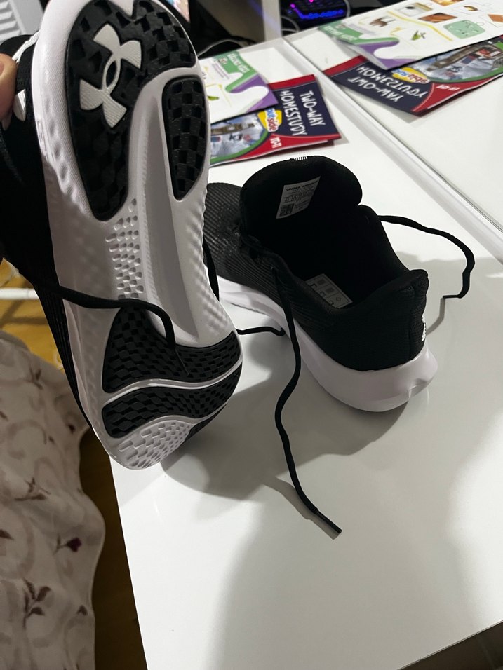 Siyah Under Armour Spor Ayakkabı sıfır ürün - Görsel 2