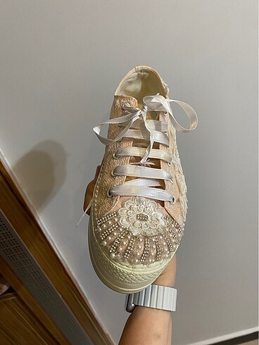Tasarım model çift taban converse gelin ayakkabısı