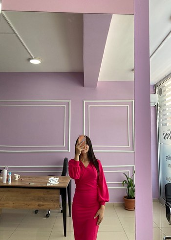 Pembe V Yaka  düz  Elbisesi - Görsel 2