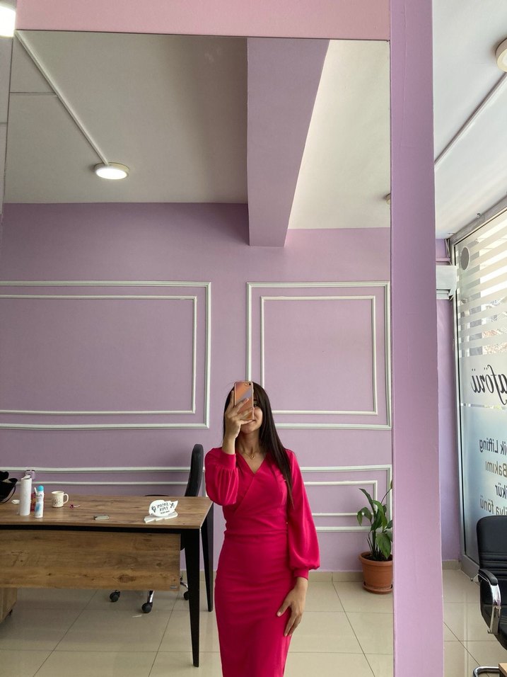 Pembe V Yaka  düz  Elbisesi - Görsel 2