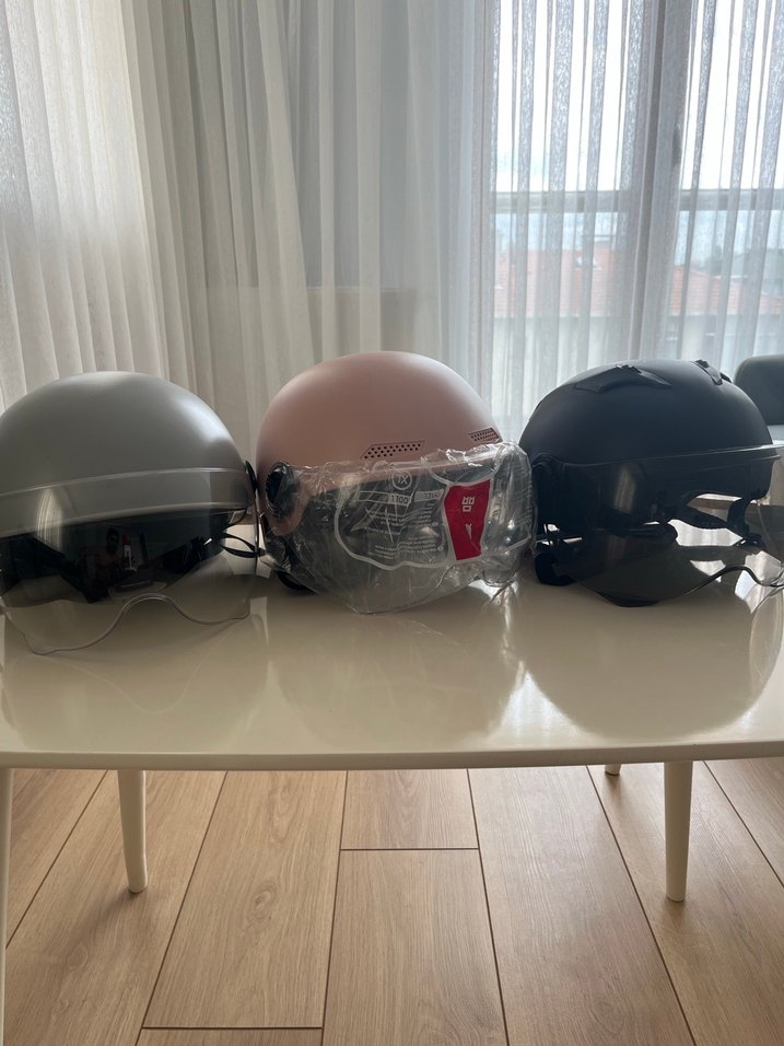 Beyaz Parlak Baskılı Motosiklet Kaskı - Görsel 4