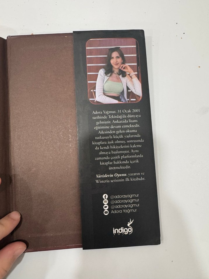 Varislerin Oyunu - Adora Yağmur - Görsel 3