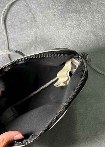 Gri Kadın Deri Çapraz Çanta - Görsel 3