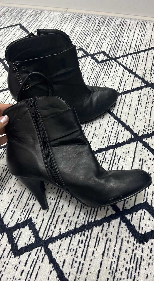 Siyah Yılan Desenli Tokalı Topuklu Bot - Görsel 2