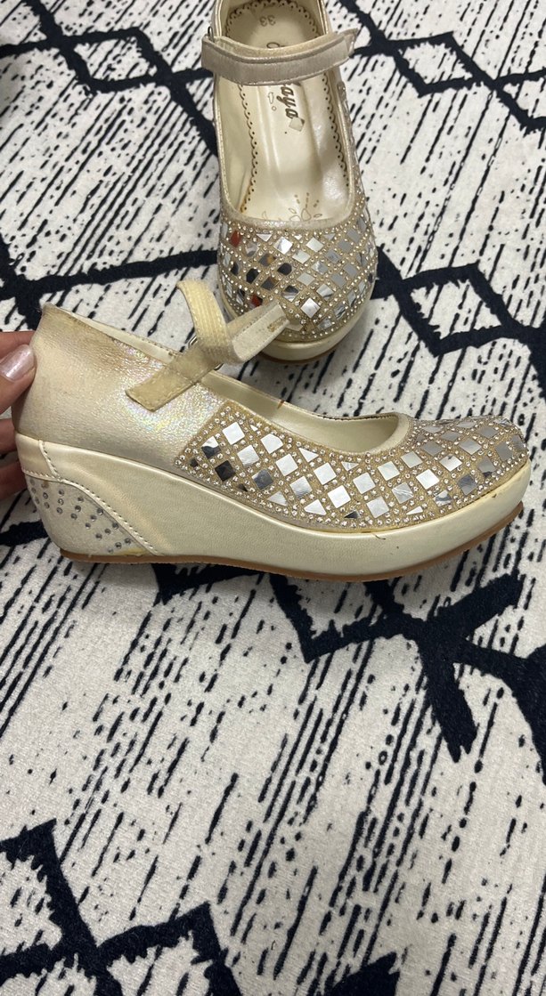 Beyaz Payetli Nakışlı Kız Babet - Görsel 2