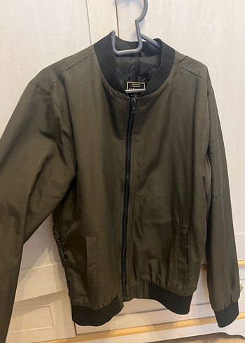 Fermuarlı Koyu Yeşil Kadın Bomber Ceket