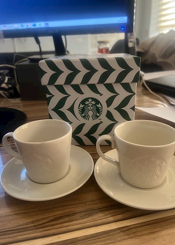 Beyaz Starbucks Fincan ve Tabak Seti