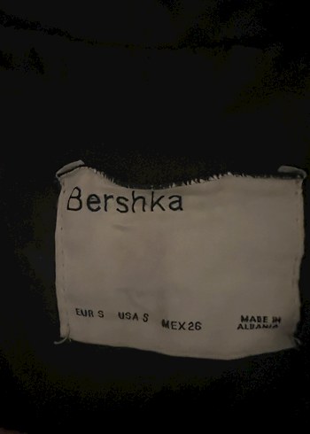 Bershka Siyah Şişme Kadın Kışlık Mont - Görsel 4