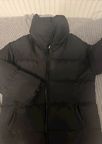 Bershka Siyah Şişme Kadın Kışlık Mont - Görsel 3