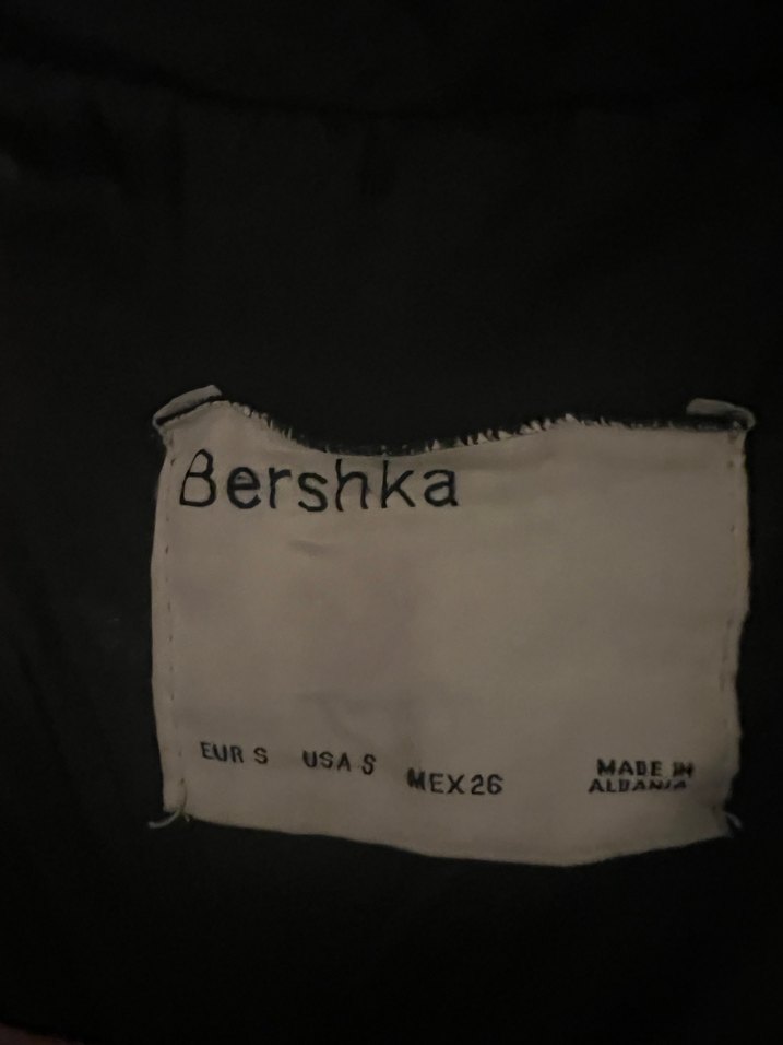 Bershka Siyah Şişme Kadın Kışlık Mont - Görsel 4