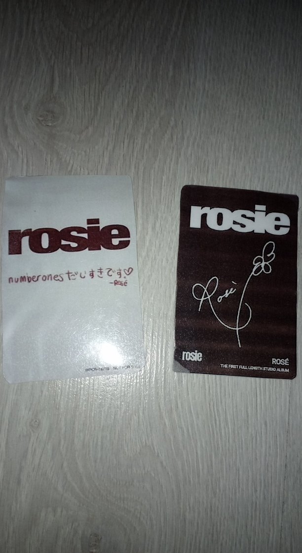 set değil  ikiside rose pc kpop - Görsel 2